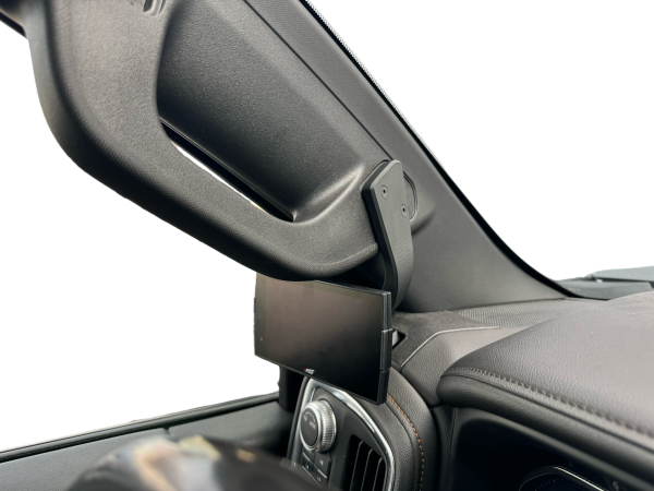 2020-2023 GM 2500/3500HD CTS2/3 Monitor Mount