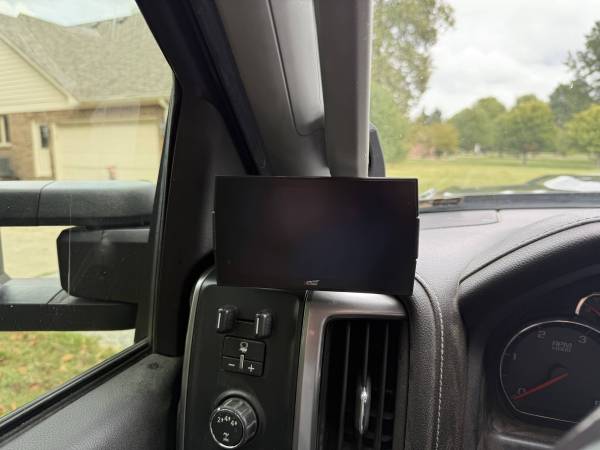 2015-2019 GM 2500/3500HD CTS2/3 Monitor Mount